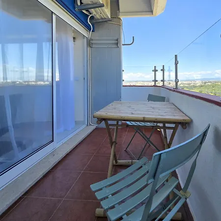 شقة Land & Sea View