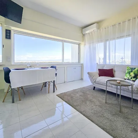 Land & Sea View ألفور